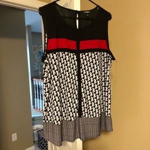 Women’s sleeveless tunic
